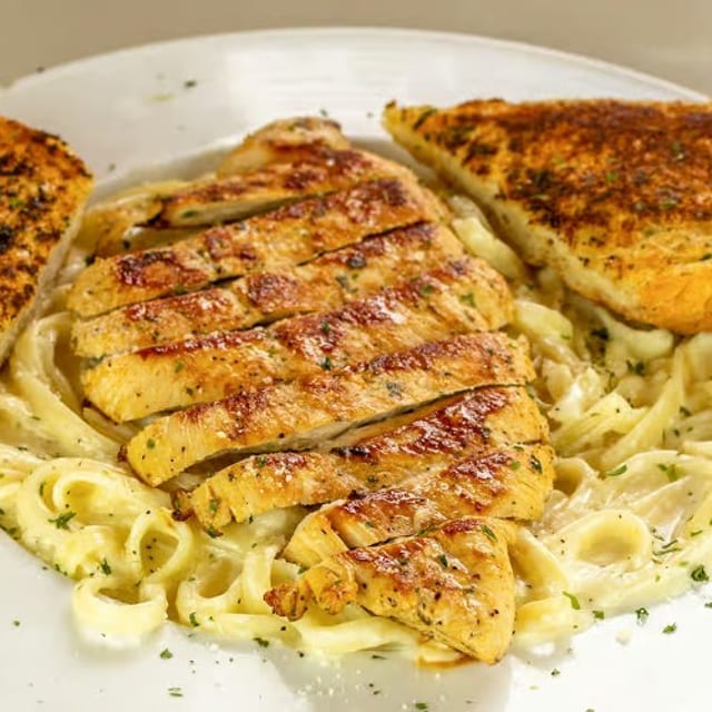 Chicken Alfredo Pasta.